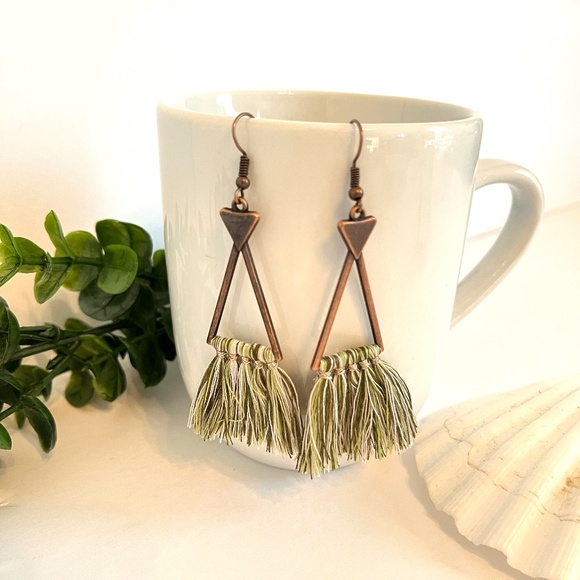 Boho Geometric Ethnic Tassel Dangle Earrings - Picture 4 of 5